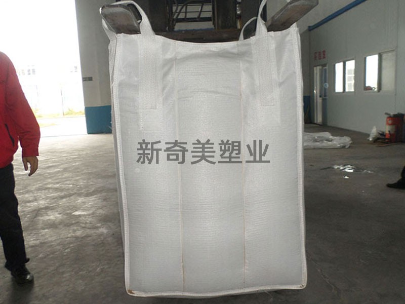 彩印编织袋使用原料发展前景广阔